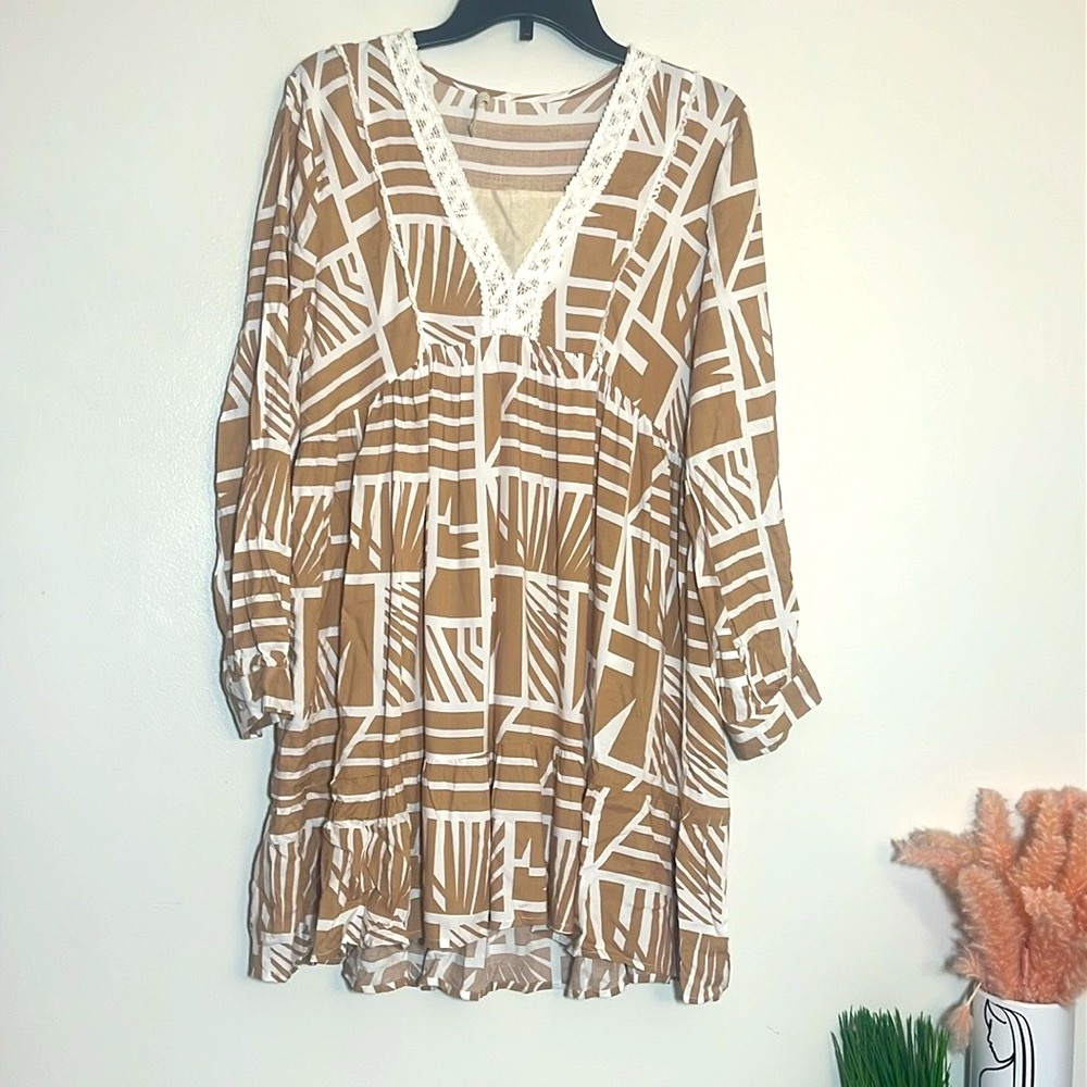Salty Lemon Tan & White Geometric Boho Long Sleeve Mini Dress Medium